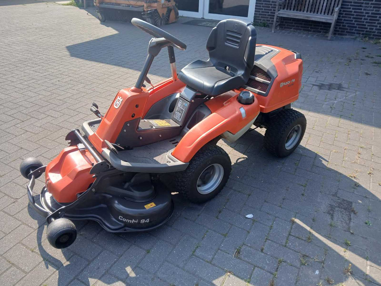 Husqvarna R213c - Cortacésped: foto 1 Husqvarna R213c - Cortacésped: foto 1