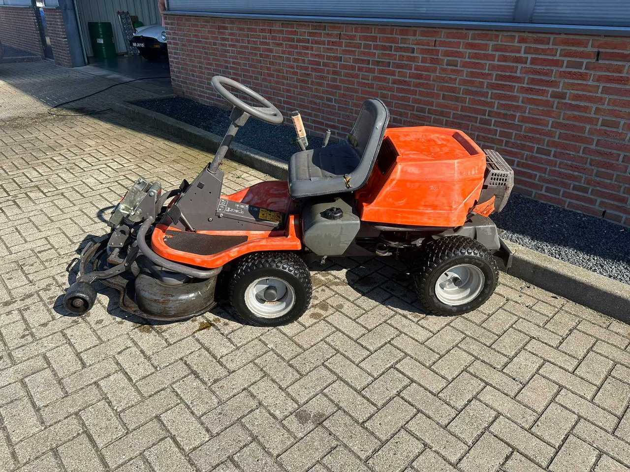 Husqvarna rider 11 - Cortacésped: foto 5 Husqvarna rider 11 - Cortacésped: foto 5