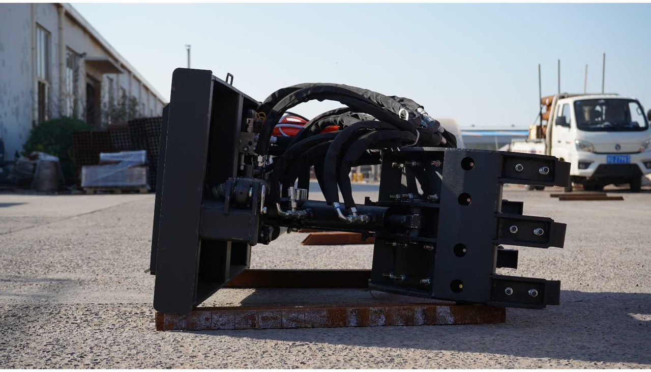 Rhino-cross Grapple claw - Implemento para Maquinaria de construcción: foto 4 Rhino-cross Grapple claw - Implemento para Maquinaria de construcción: foto 4