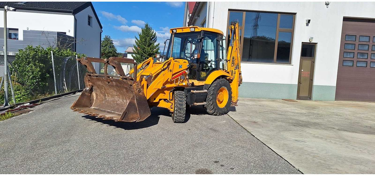 JCB - 3CX - BACKHOE LOADER - 2004 - Retroexcavadora: foto 2 JCB - 3CX - BACKHOE LOADER - 2004 - Retroexcavadora: foto 2