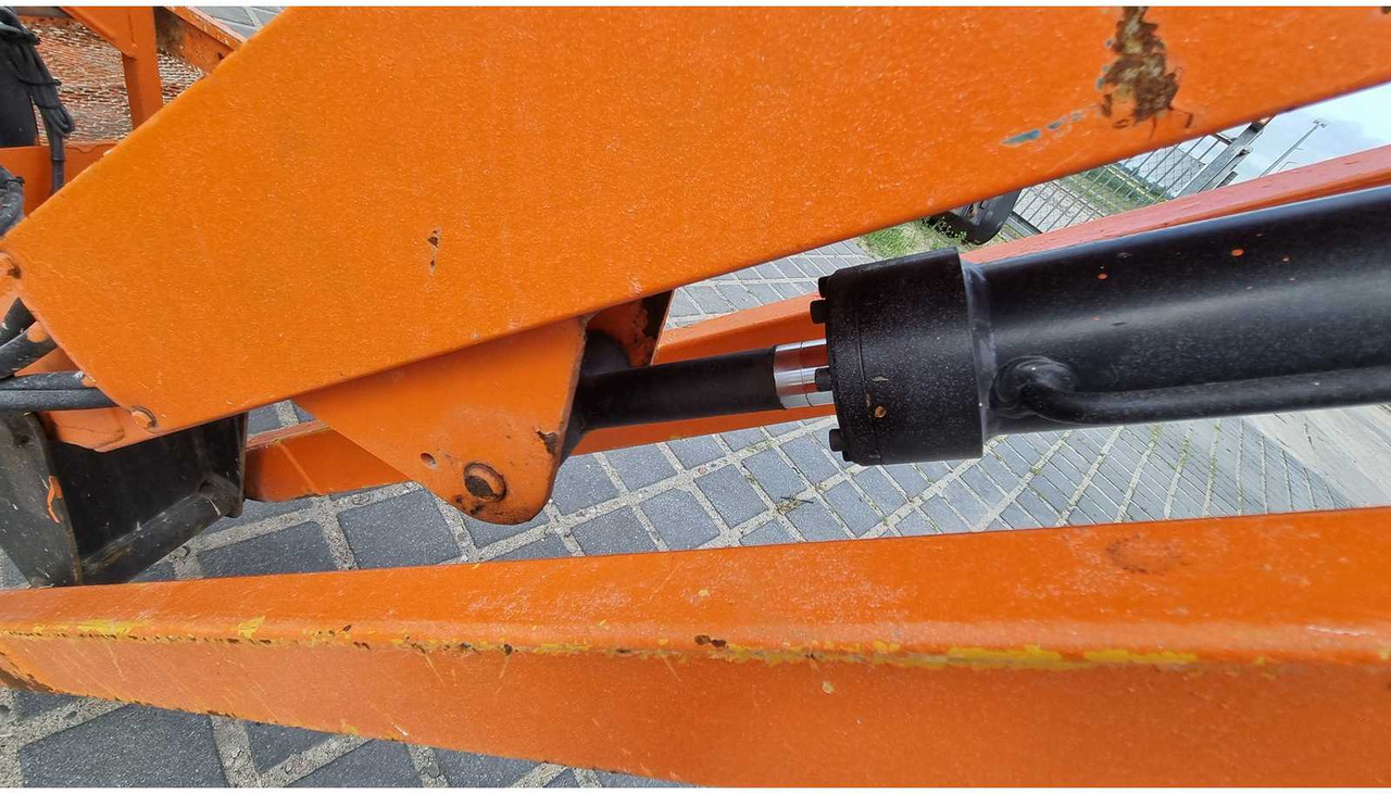 Plataforma elevadora JLG 460SJ: foto 25