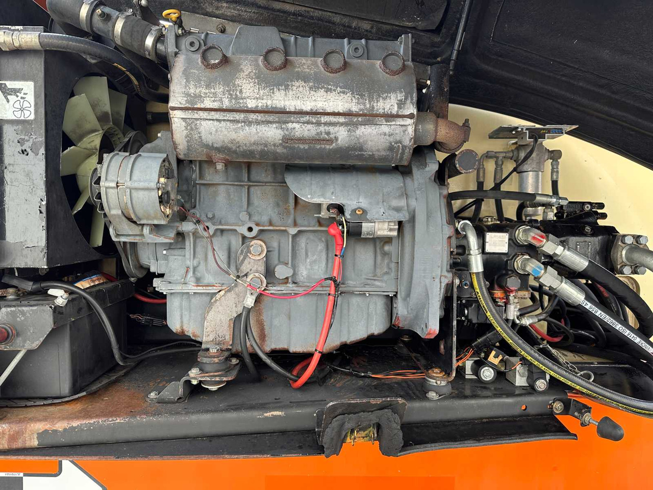 Plataforma elevadora JLG - 800AJ - TELESCOPE - ARTICULATED ARM: foto 19 Plataforma elevadora JLG - 800AJ - TELESCOPE - ARTICULATED ARM: foto 19