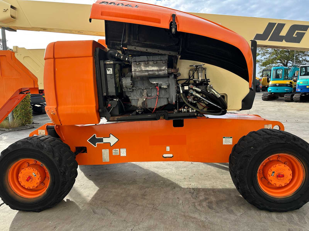 Plataforma elevadora JLG - 800AJ - TELESCOPE - ARTICULATED ARM: foto 22 Plataforma elevadora JLG - 800AJ - TELESCOPE - ARTICULATED ARM: foto 22