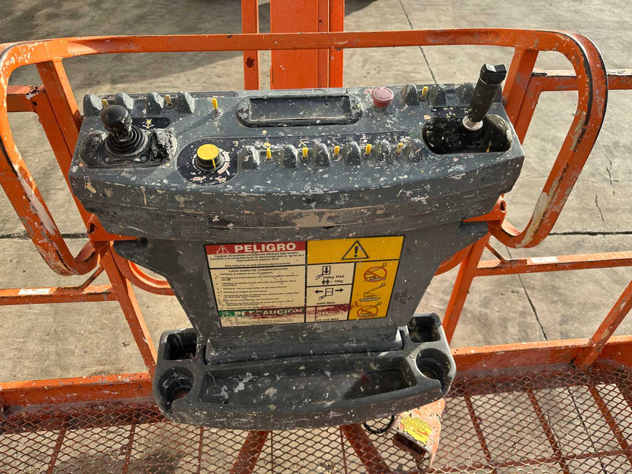 Plataforma elevadora JLG - 800AJ - TELESCOPE - ARTICULATED ARM: foto 14 Plataforma elevadora JLG - 800AJ - TELESCOPE - ARTICULATED ARM: foto 14