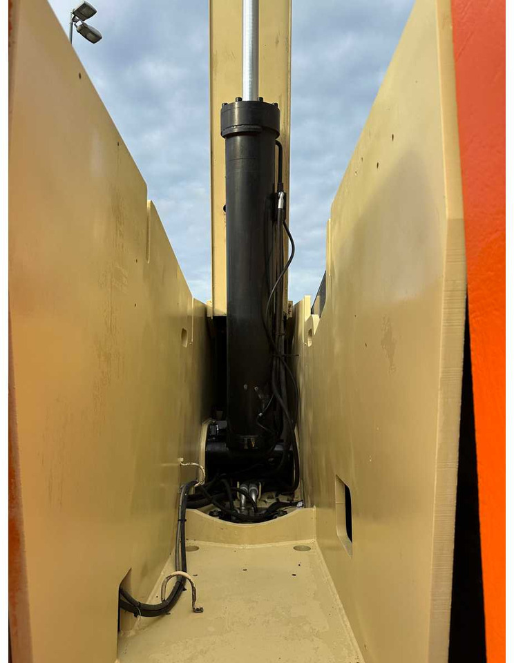 Plataforma elevadora JLG - 800AJ - TELESCOPE - ARTICULATED ARM: foto 42 Plataforma elevadora JLG - 800AJ - TELESCOPE - ARTICULATED ARM: foto 42