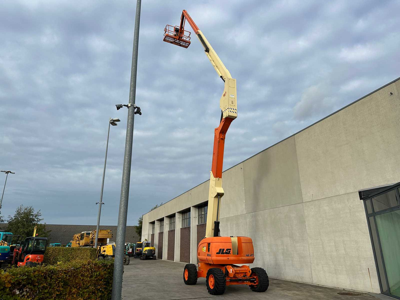 Plataforma elevadora JLG - 800AJ - TELESCOPE - ARTICULATED ARM: foto 44 Plataforma elevadora JLG - 800AJ - TELESCOPE - ARTICULATED ARM: foto 44