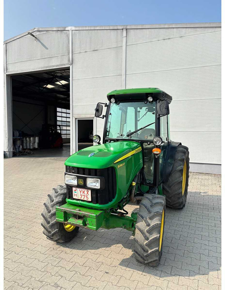 JOHN DEERE 5080GF TRAKTOR - Tractor: foto 2 JOHN DEERE 5080GF TRAKTOR - Tractor: foto 2