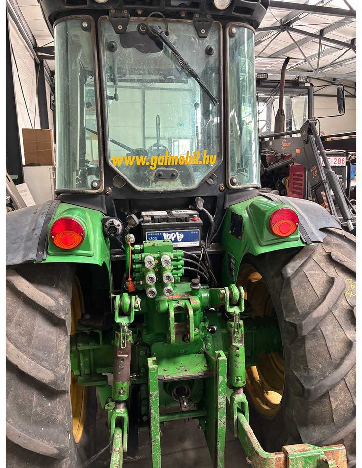 JOHN DEERE 5080GF TRAKTOR - Tractor: foto 3 JOHN DEERE 5080GF TRAKTOR - Tractor: foto 3