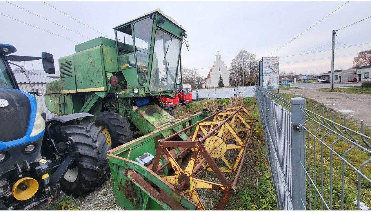 JOHN DEERE 950 COMBINE HARVESTER - Cosechadora de granos: foto 2 JOHN DEERE 950 COMBINE HARVESTER - Cosechadora de granos: foto 2