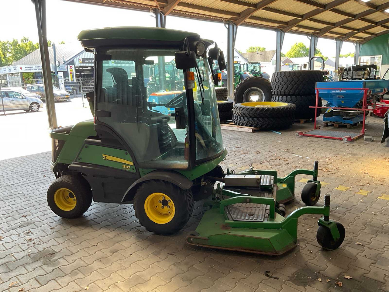 John Deere 1585 TerrainCut - Cortacésped: foto 5 John Deere 1585 TerrainCut - Cortacésped: foto 5