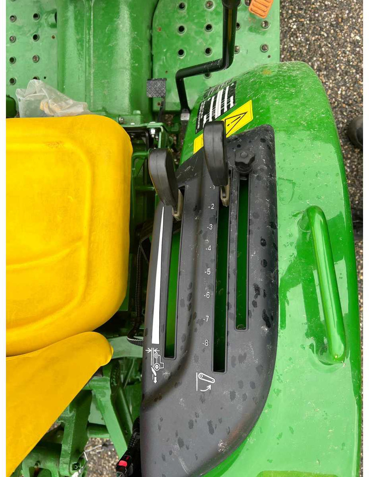 Mini tractor John Deere 3028 EN: foto 10