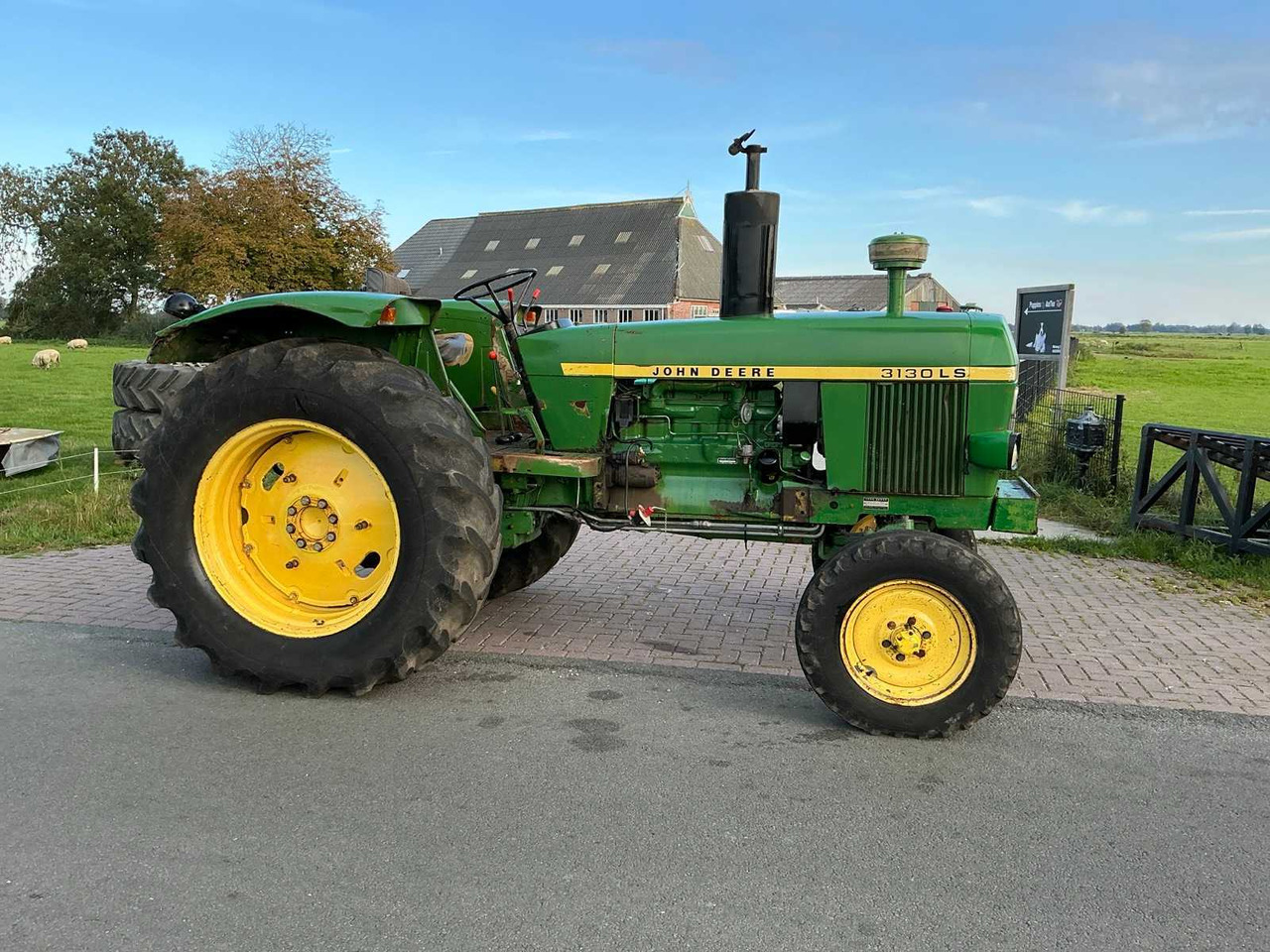 John Deere 3130 - Tractor: foto 5 John Deere 3130 - Tractor: foto 5