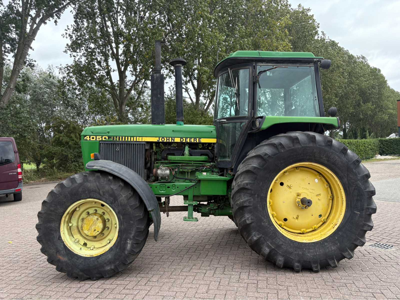 John Deere 4050 - Tractor: foto 3 John Deere 4050 - Tractor: foto 3
