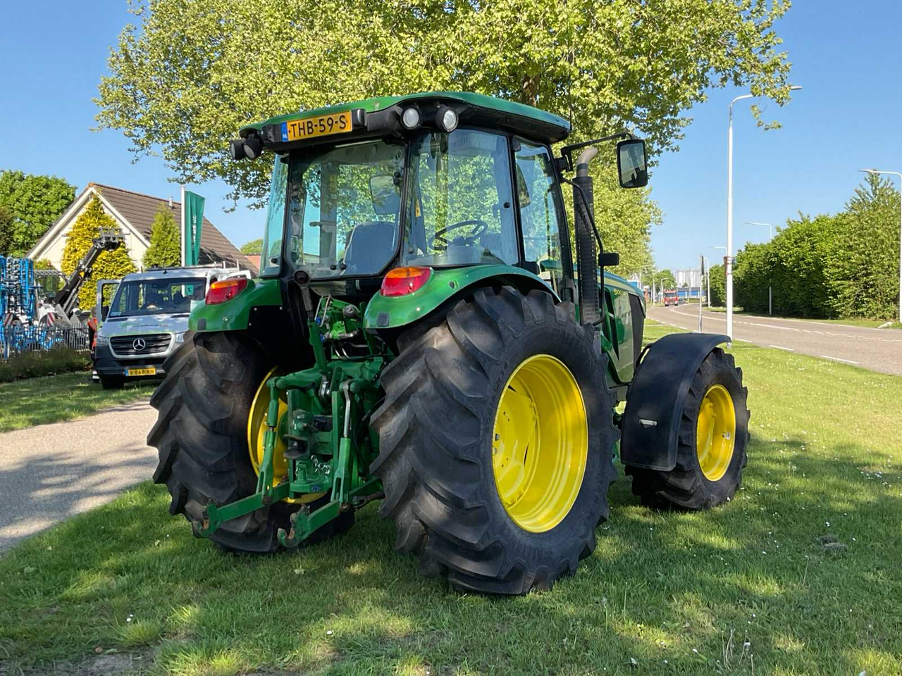 John Deere 5100M - Tractor: foto 4 John Deere 5100M - Tractor: foto 4