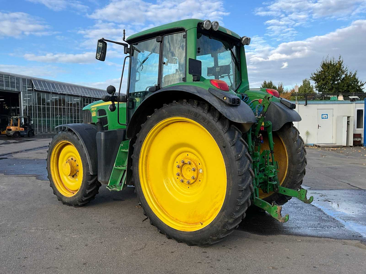 John Deere 6830 Premium - Tractor: foto 4 John Deere 6830 Premium - Tractor: foto 4