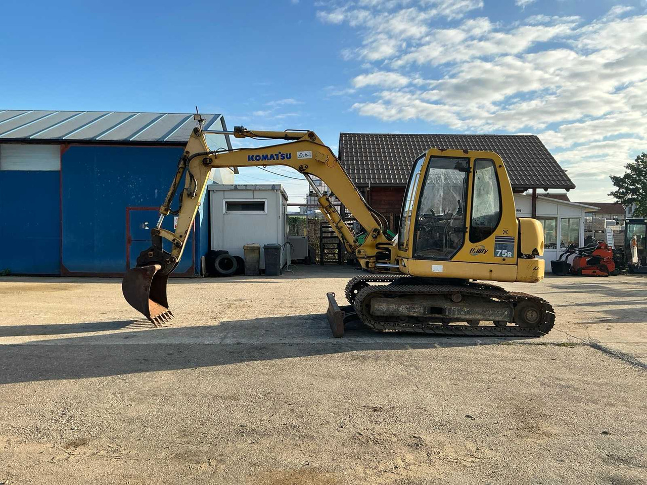 KOMATSU - PC 75R - MIDI-EXCAVATOR - 2004 - Excavadora: foto 4 KOMATSU - PC 75R - MIDI-EXCAVATOR - 2004 - Excavadora: foto 4