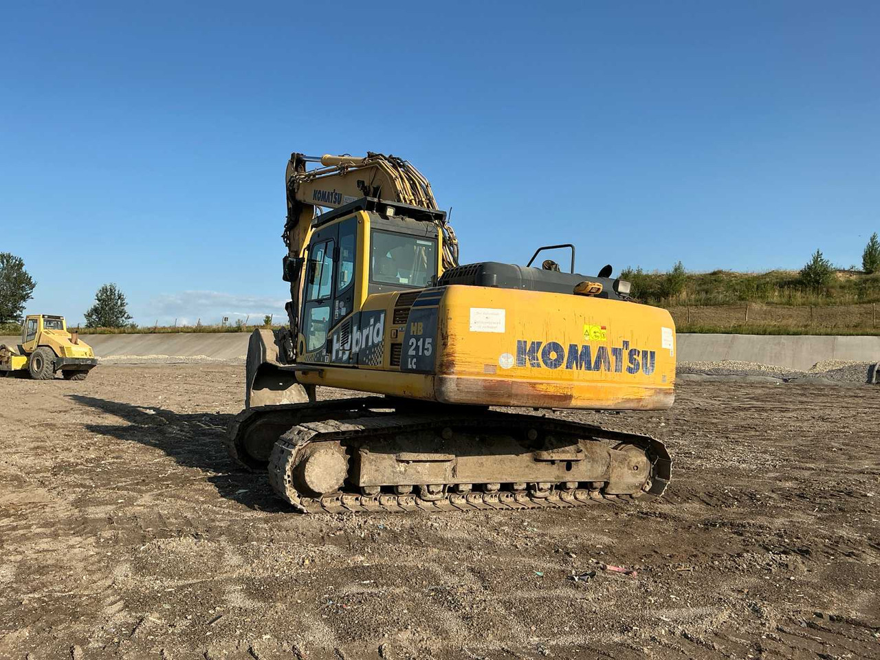 Komatsu HB215 Hybrid - Excavadora de cadenas: foto 4 Komatsu HB215 Hybrid - Excavadora de cadenas: foto 4