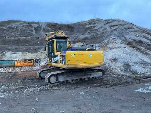 Komatsu HB215LC-1 - Excavadora de cadenas: foto 2 Komatsu HB215LC-1 - Excavadora de cadenas: foto 2