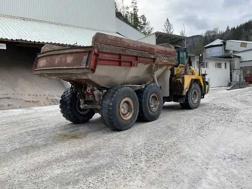 Dúmper Komatsu HM300-2: foto 7