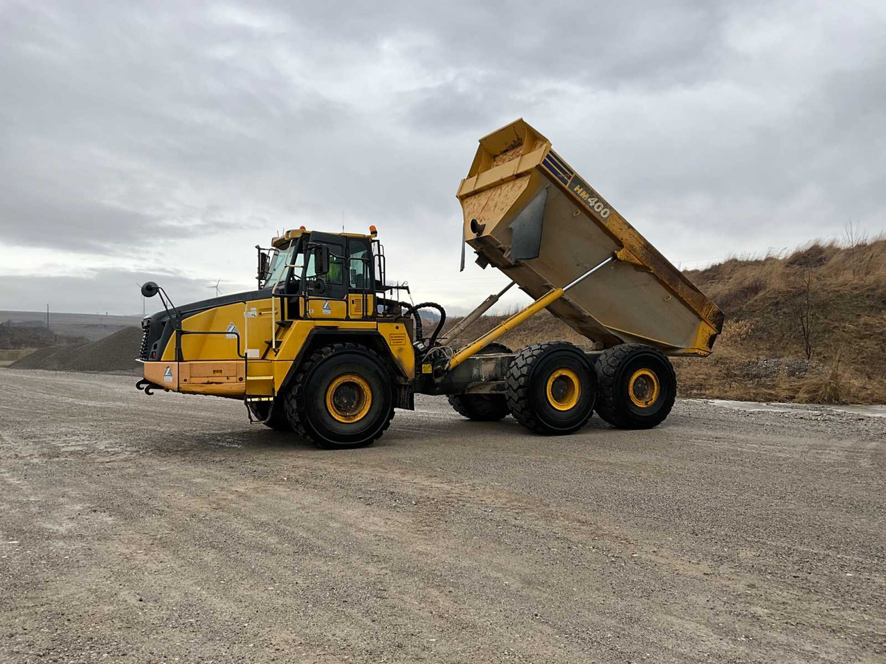 Komatsu HM400-3 - Dúmper: foto 2 Komatsu HM400-3 - Dúmper: foto 2