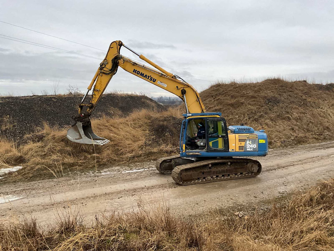 Komatsu PC240ONLC-8 - Excavadora de cadenas: foto 1 Komatsu PC240ONLC-8 - Excavadora de cadenas: foto 1