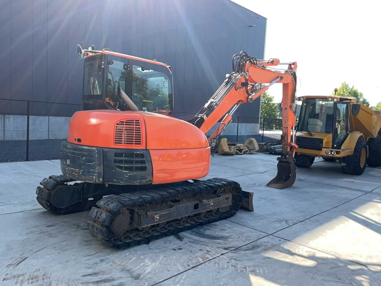 Komatsu PC80MR-3 - Excavadora de cadenas: foto 5 Komatsu PC80MR-3 - Excavadora de cadenas: foto 5