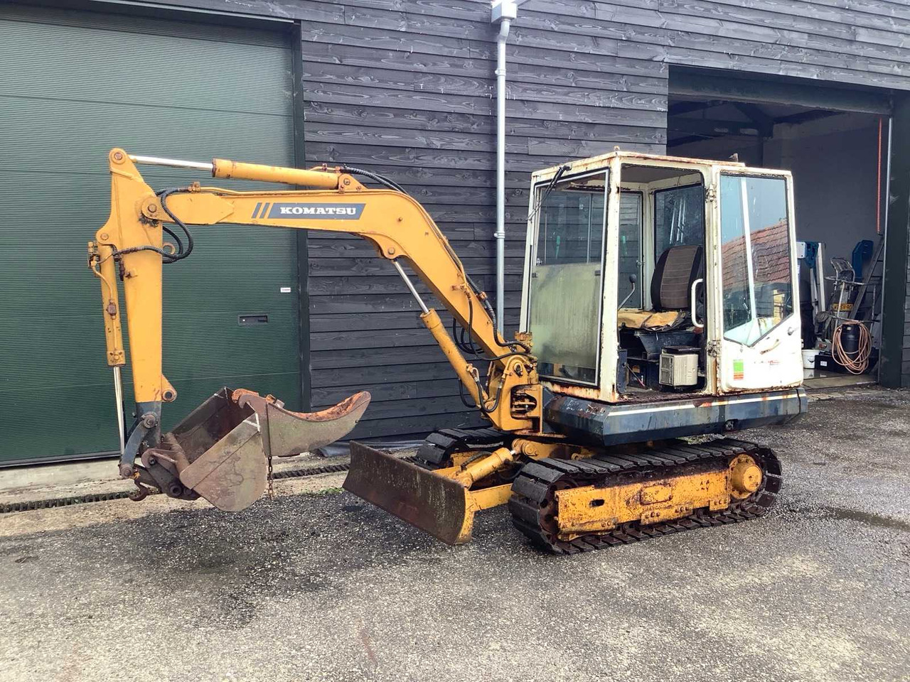 Komatsu pc30 - Miniexcavadora: foto 1 Komatsu pc30 - Miniexcavadora: foto 1