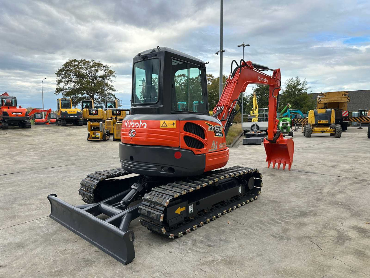 Kubota KX155-3SZ - Excavadora de cadenas: foto 4 Kubota KX155-3SZ - Excavadora de cadenas: foto 4