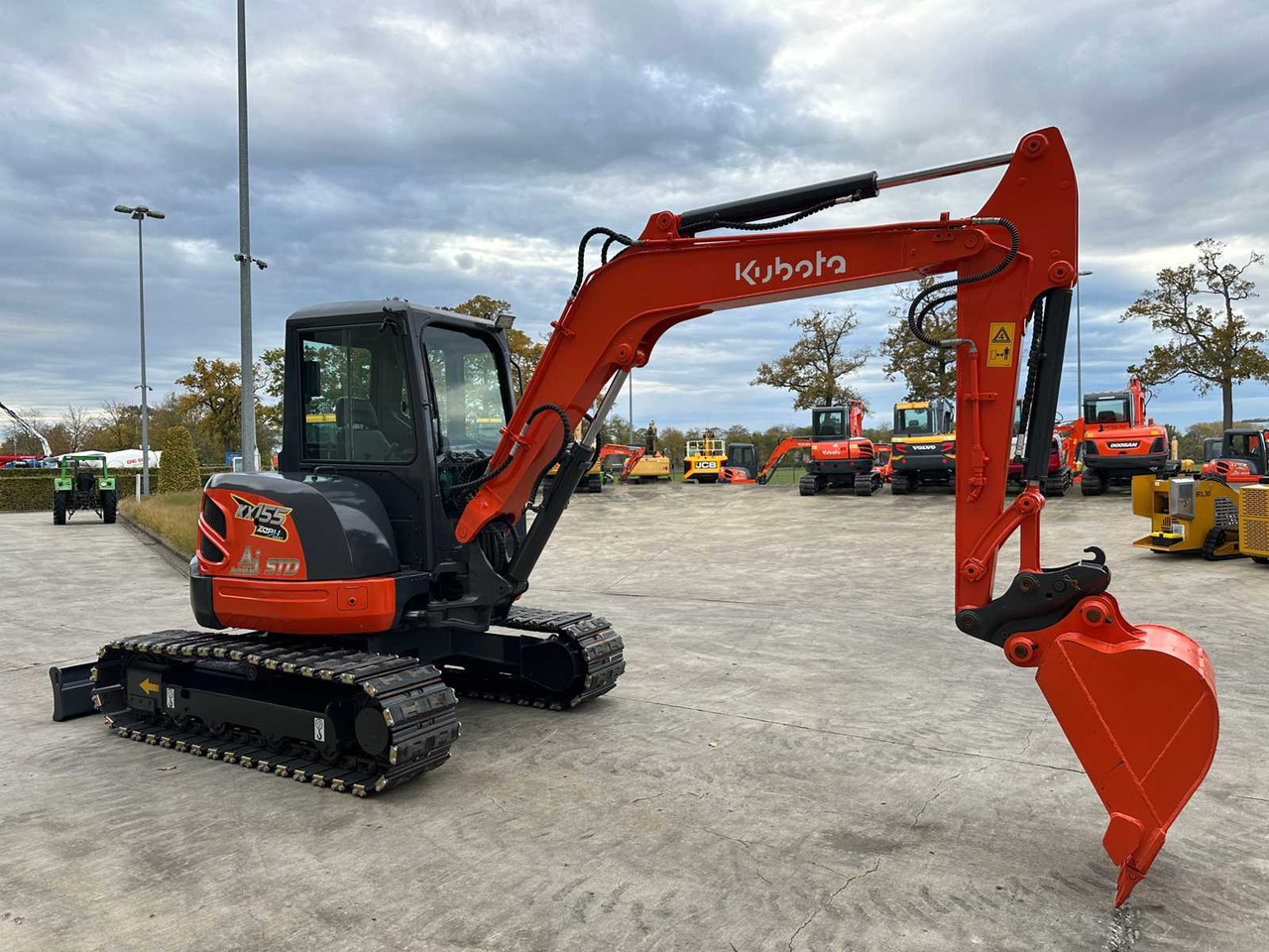 Kubota KX155-3SZ - Excavadora de cadenas: foto 3 Kubota KX155-3SZ - Excavadora de cadenas: foto 3