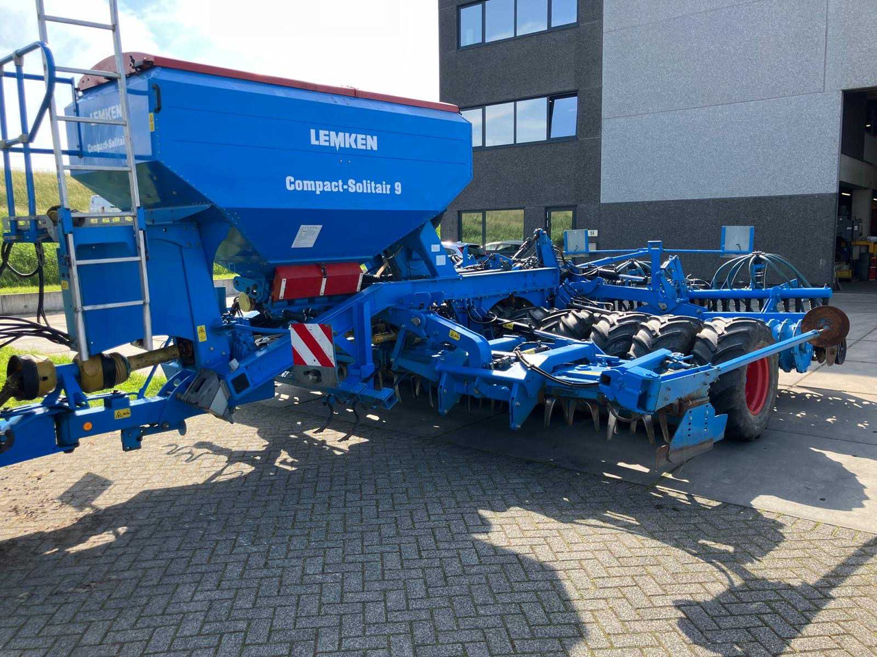 Lemken Compact Solitair 9/600KK - Sembradora de precisión: foto 1 Lemken Compact Solitair 9/600KK - Sembradora de precisión: foto 1