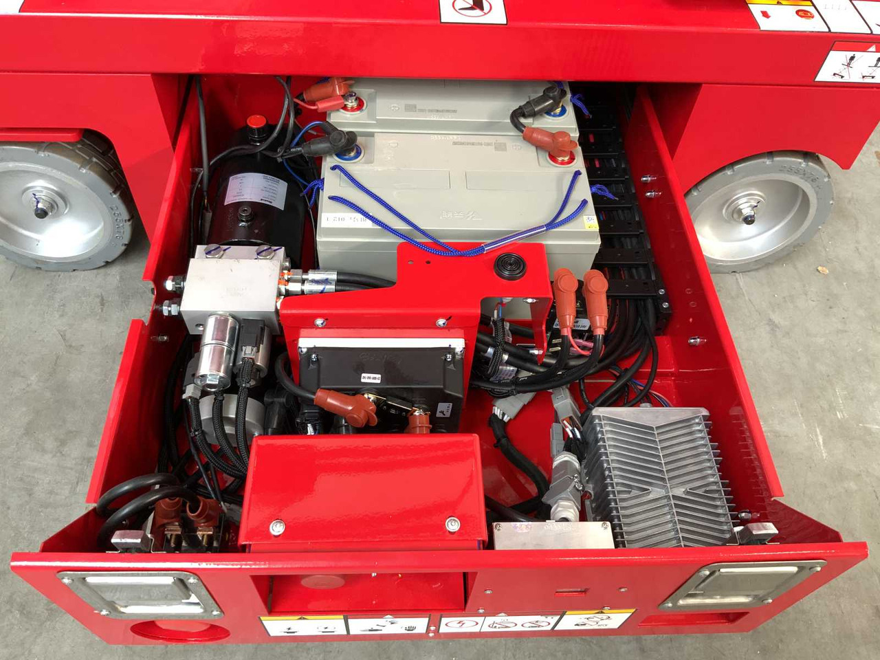 Plataforma elevadora MANTALL XE-60 MINI - SCISSOR LIFT AERIAL PLATFORM 6.4M 2024: foto 25 Plataforma elevadora MANTALL XE-60 MINI - SCISSOR LIFT AERIAL PLATFORM 6.4M 2024: foto 25