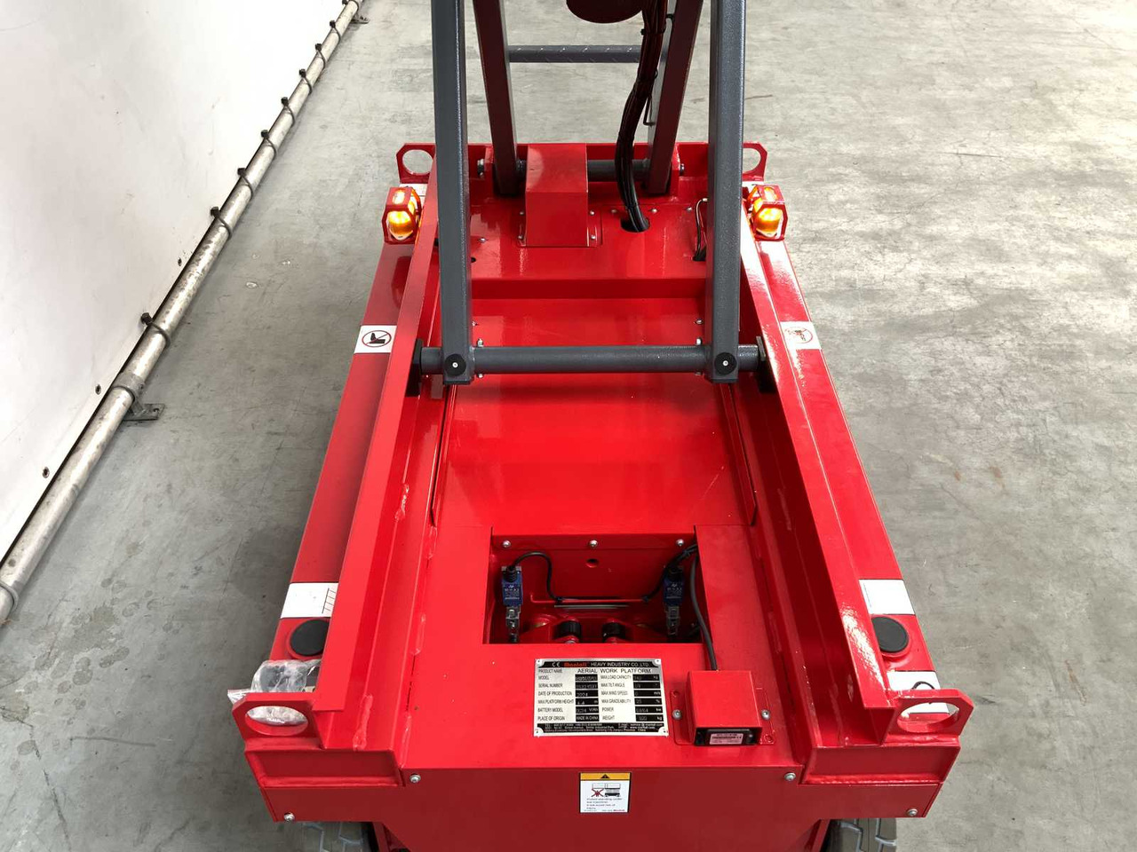 Plataforma elevadora MANTALL XE-60 MINI - SCISSOR LIFT AERIAL PLATFORM 6.4M 2024: foto 15 Plataforma elevadora MANTALL XE-60 MINI - SCISSOR LIFT AERIAL PLATFORM 6.4M 2024: foto 15