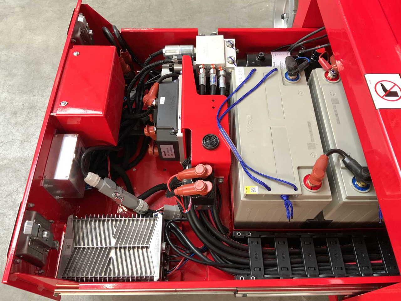 Plataforma elevadora MANTALL XE-60 MINI - SCISSOR LIFT AERIAL PLATFORM 6.4M 2024: foto 24 Plataforma elevadora MANTALL XE-60 MINI - SCISSOR LIFT AERIAL PLATFORM 6.4M 2024: foto 24