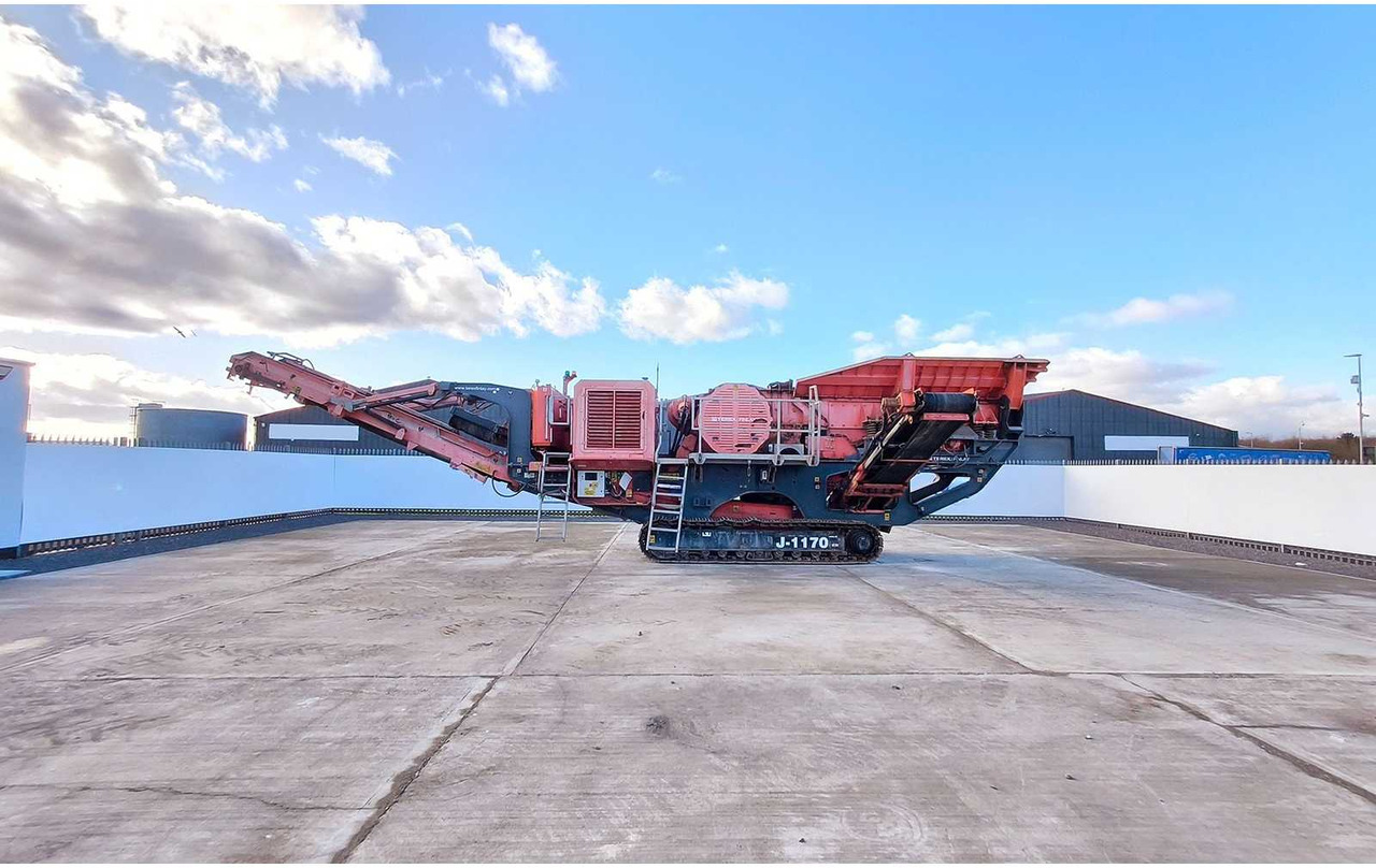 Terex Finlay J-1170 - Maquinaria de construcción: foto 1 Terex Finlay J-1170 - Maquinaria de construcción: foto 1