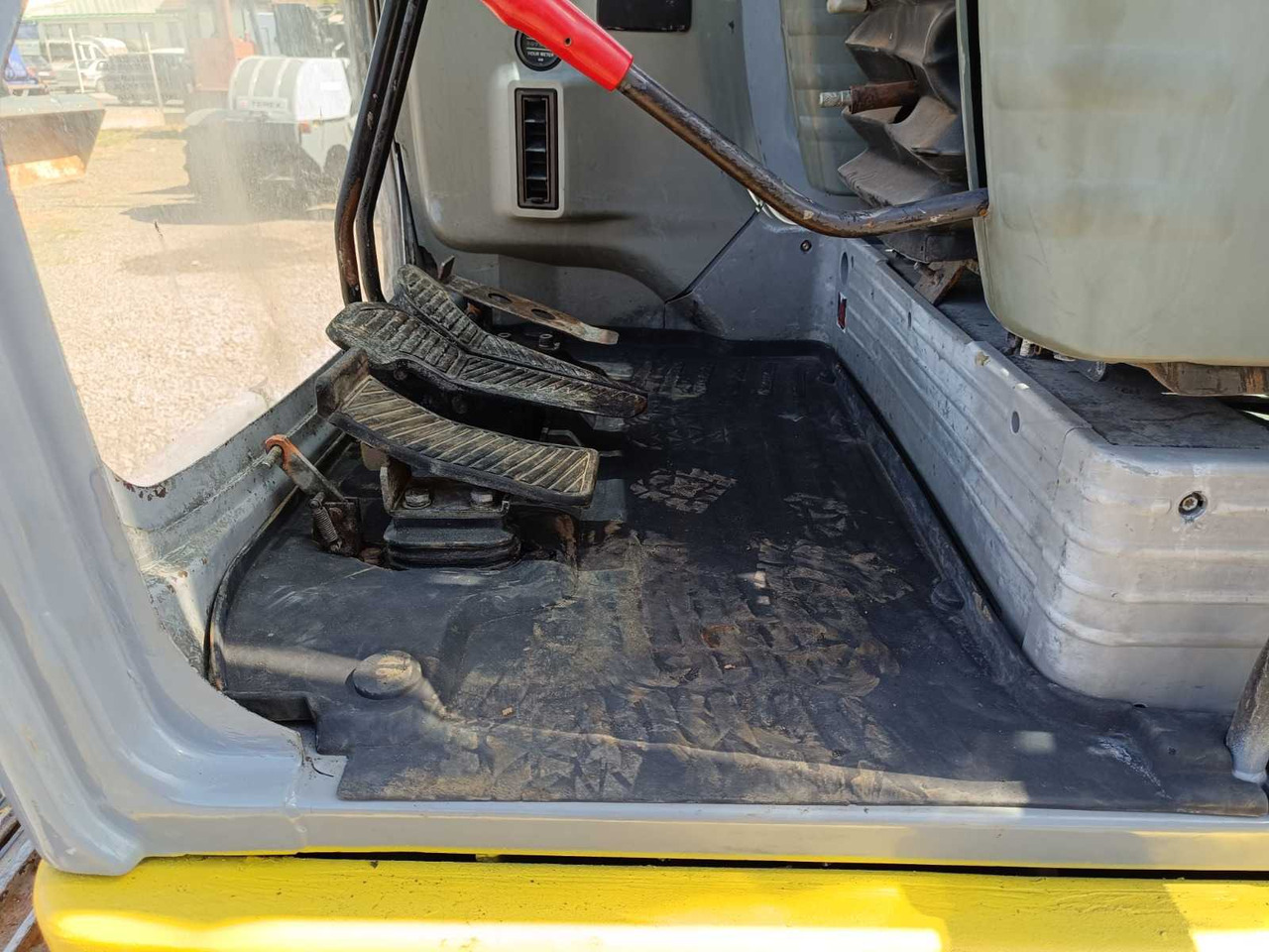 Excavadora NEW HOLLAND KOBELCO - E-135-SR - TRACKED EXCAVATOR - 2011: foto 14