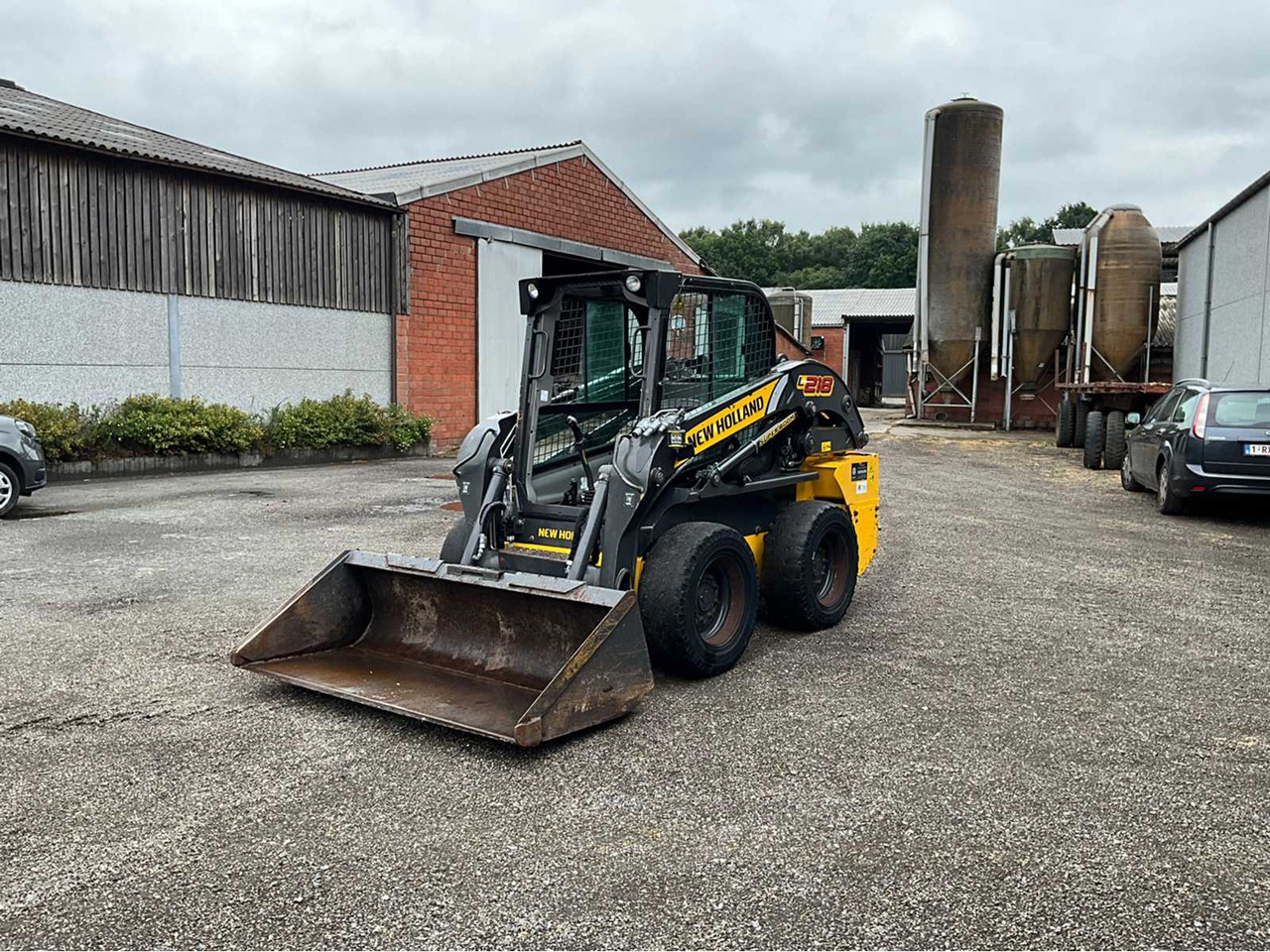 New Holland L218 LOADER - Minicargadora: foto 1 New Holland L218 LOADER - Minicargadora: foto 1