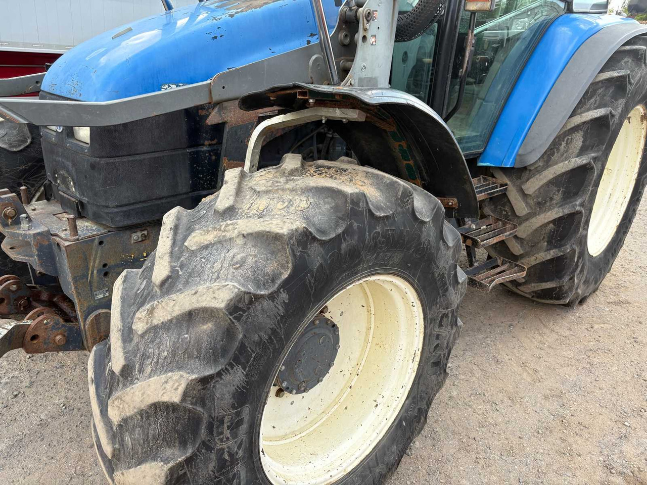 New Holland TM115 mit Frontlader - Tractor: foto 4 New Holland TM115 mit Frontlader - Tractor: foto 4