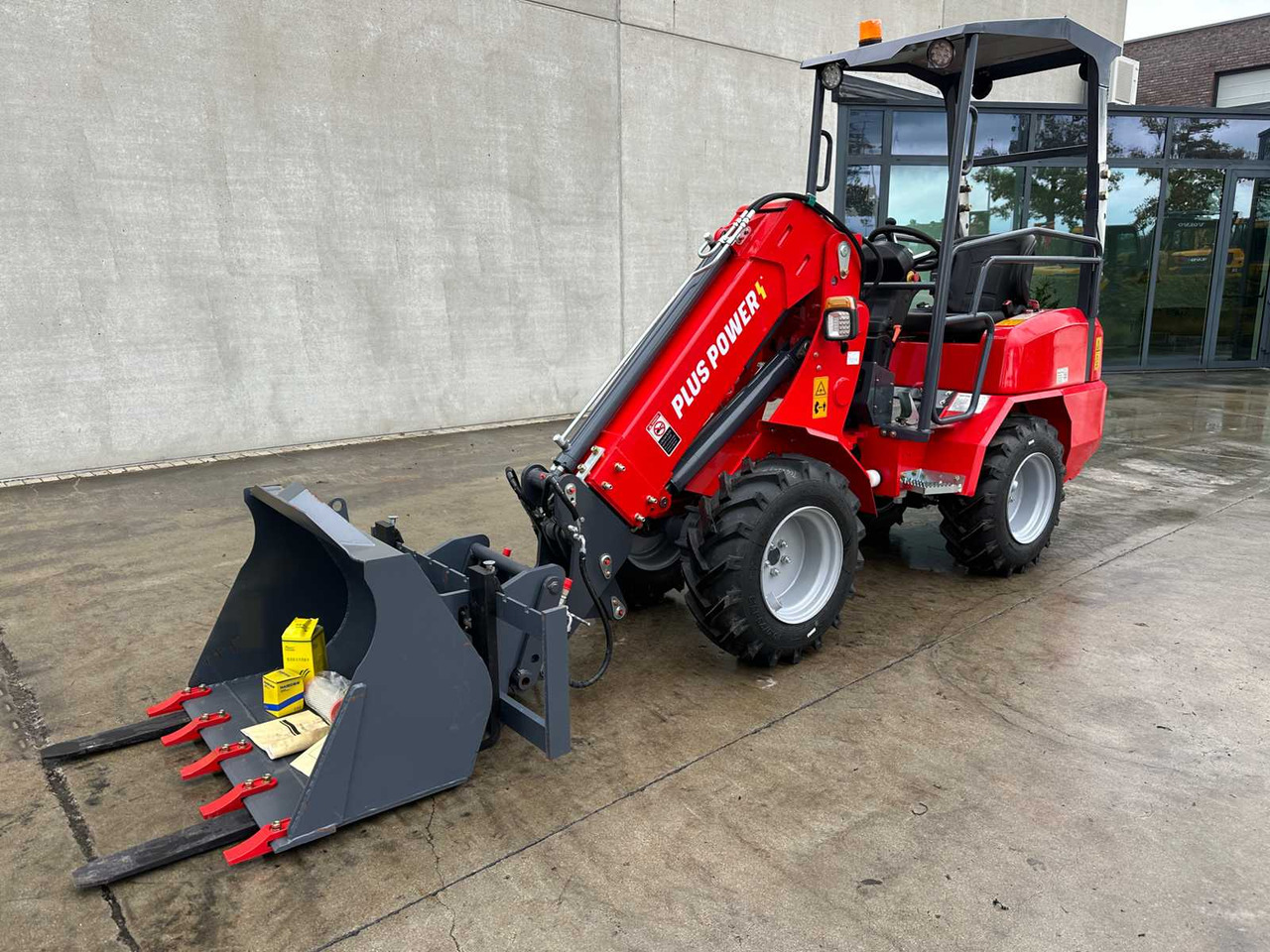 PLUS POWER- 2025 - HQ180T - SKID STEER LOADER - Minicargadora de cadenas: foto 2 PLUS POWER- 2025 - HQ180T - SKID STEER LOADER - Minicargadora de cadenas: foto 2