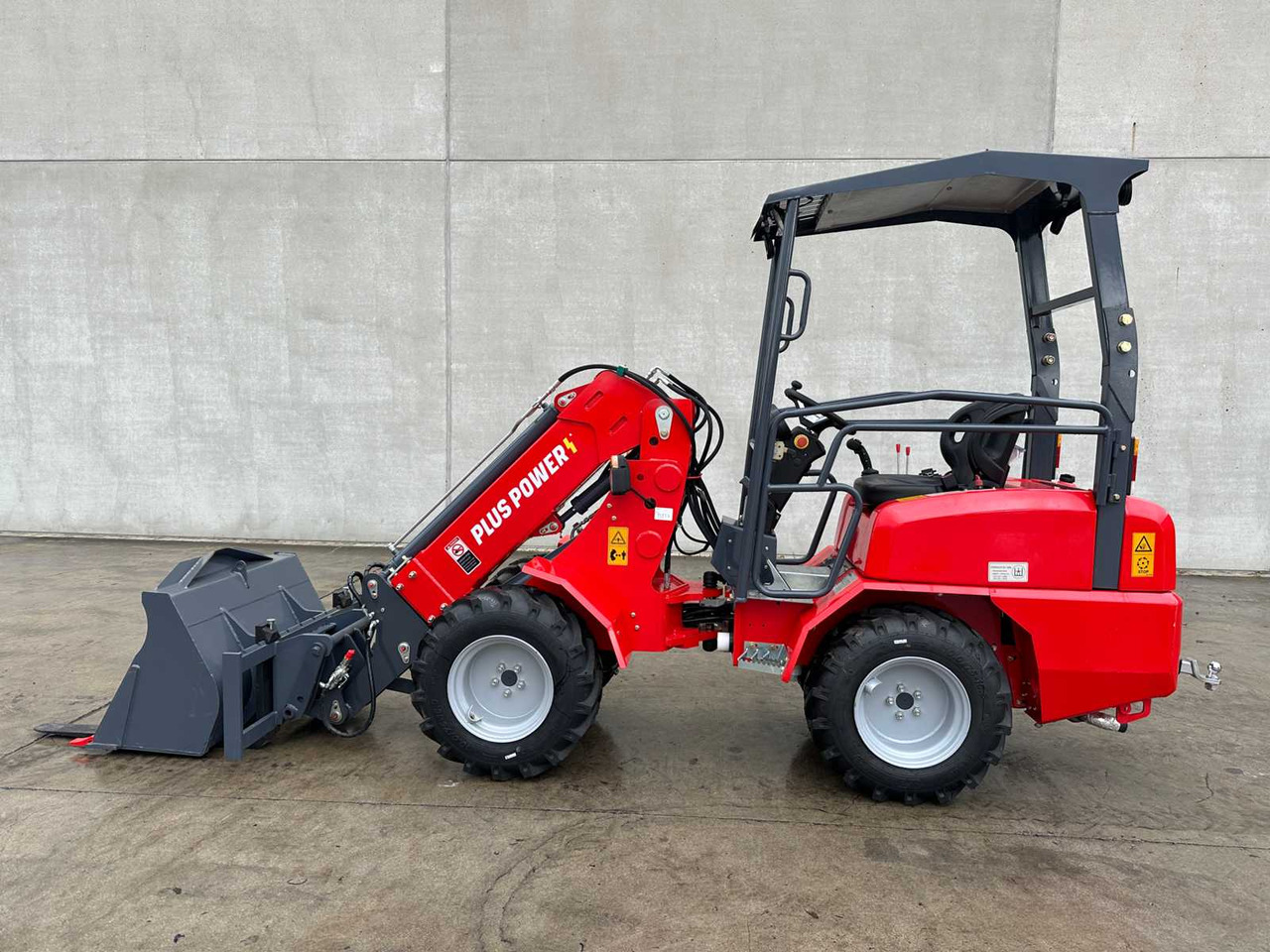 PLUS POWER- 2025 - HQ180T - SKID STEER LOADER - Minicargadora de cadenas: foto 1 PLUS POWER- 2025 - HQ180T - SKID STEER LOADER - Minicargadora de cadenas: foto 1