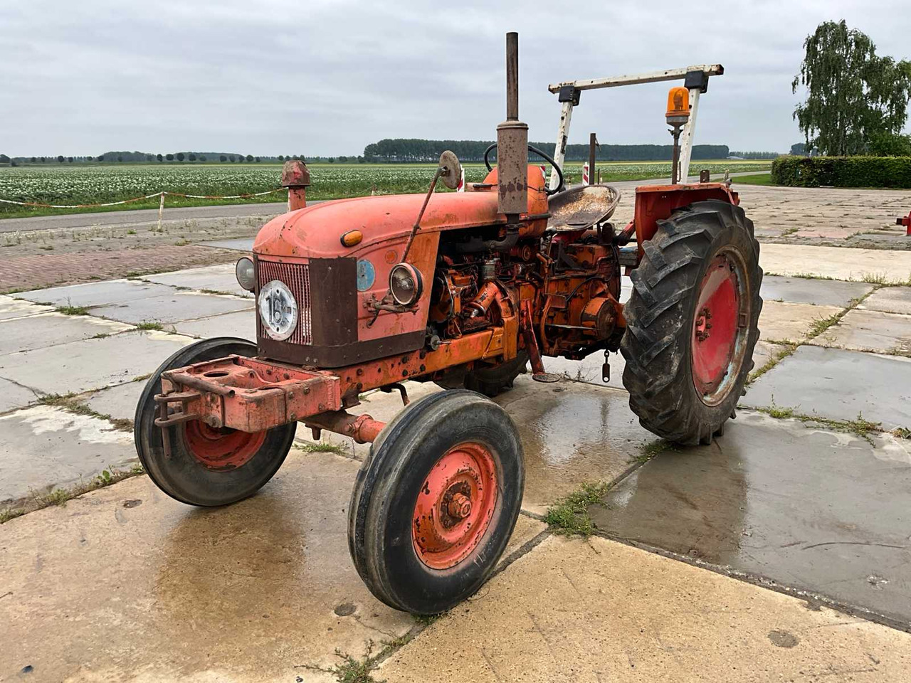 Renault n71 - Tractor: foto 1 Renault n71 - Tractor: foto 1