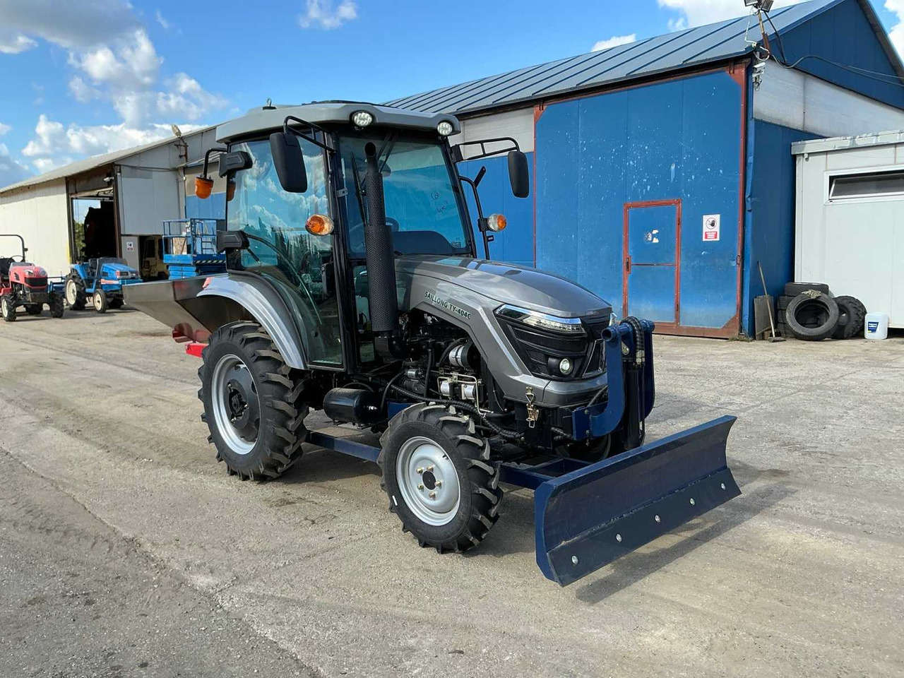 SAILLONG Scout XT 404 - Tractor: foto 1 SAILLONG Scout XT 404 - Tractor: foto 1