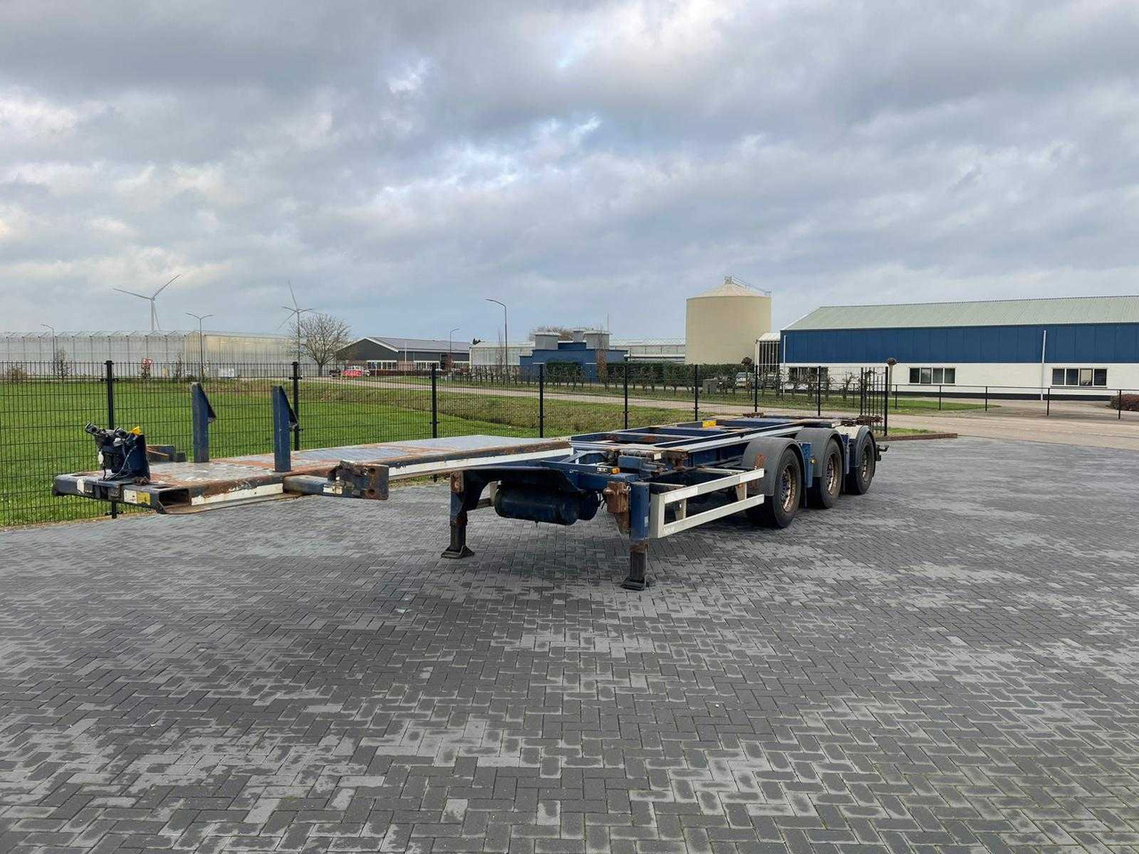 RENDERS - 2009 - ROC 16.27 CC - OK-68-XD - Semirremolque: foto 1 RENDERS - 2009 - ROC 16.27 CC - OK-68-XD - Semirremolque: foto 1