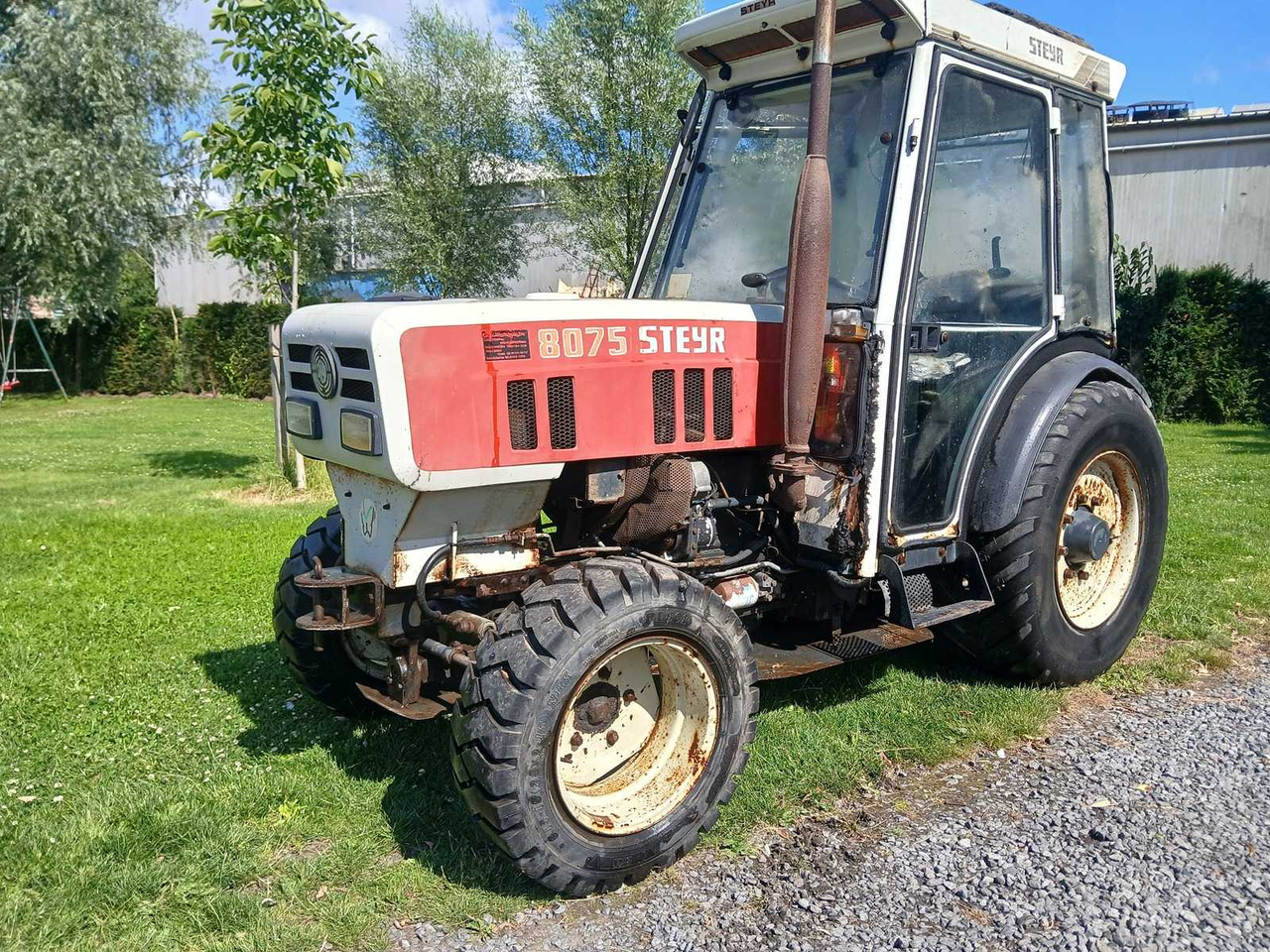 Steyr 8075 - Mini tractor: foto 1 Steyr 8075 - Mini tractor: foto 1