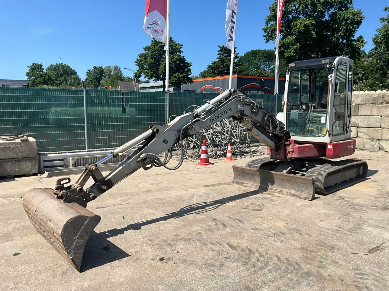 Takeuchi TB138FR - Miniexcavadora: foto 1 Takeuchi TB138FR - Miniexcavadora: foto 1