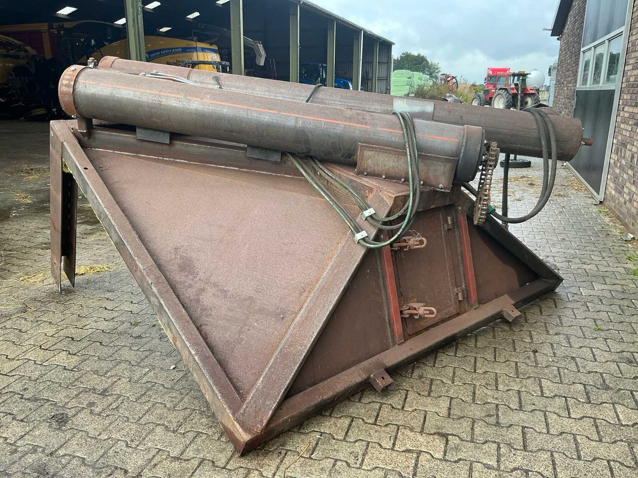 Tipper tailgate with auger - Remolque volquete agrícola: foto 4 Tipper tailgate with auger - Remolque volquete agrícola: foto 4