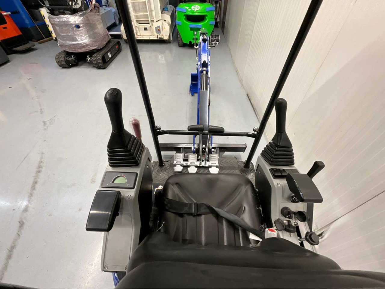 Excavadora ULTRA FORCE EQUIPMENT - NM-1800KG - CRAWLER EXCAVATOR WITH KUBOTA DIESEL ENGINE - 2025 INCL. 3 BUCKETS: foto 9