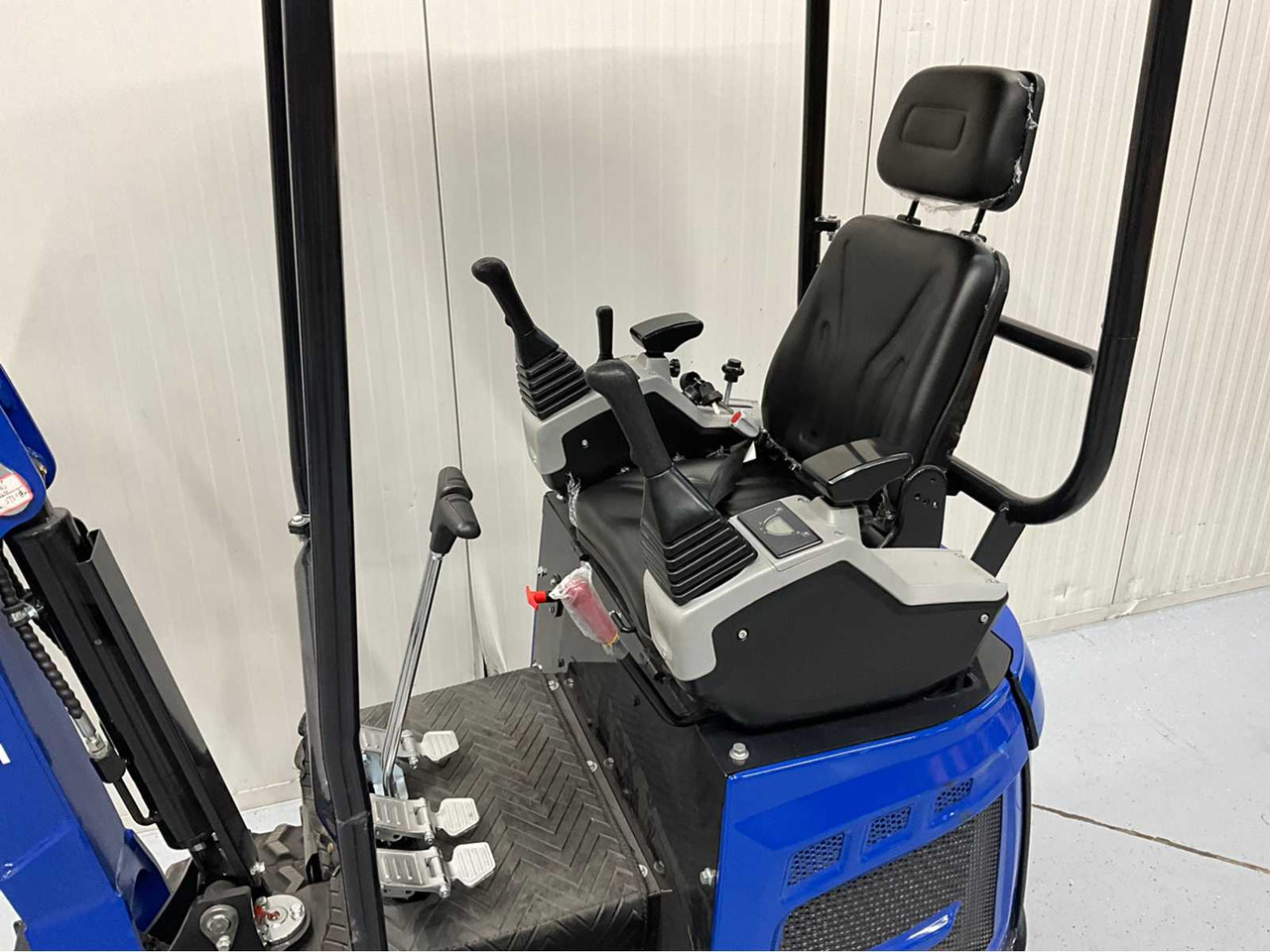 Excavadora ULTRA FORCE EQUIPMENT - NM-1800KG - CRAWLER EXCAVATOR WITH KUBOTA DIESEL ENGINE - 2025 INCL. 3 BUCKETS: foto 8