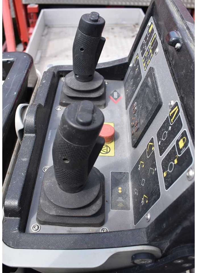 Plataforma elevadora Versalift VTL-39-135-F: foto 8