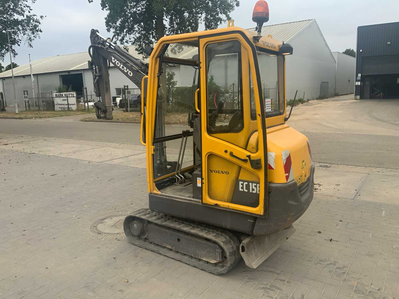 Volvo EC15B XR - Miniexcavadora: foto 4 Volvo EC15B XR - Miniexcavadora: foto 4