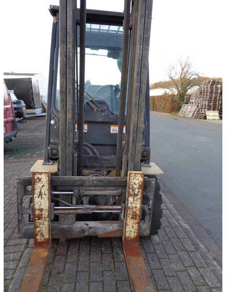 Carretilla elevadora YALE GLP 30 MXV 2445 GAS FORKLIFT, YALE-GLP 30 MXV 2445: foto 9